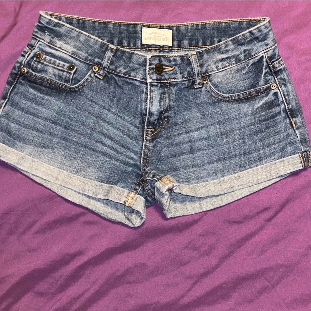 Aeropostale size 0 slightly distressed, jean shorts